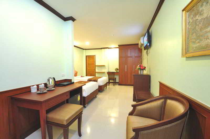 Sky Suites Bangkok Bagian luar foto