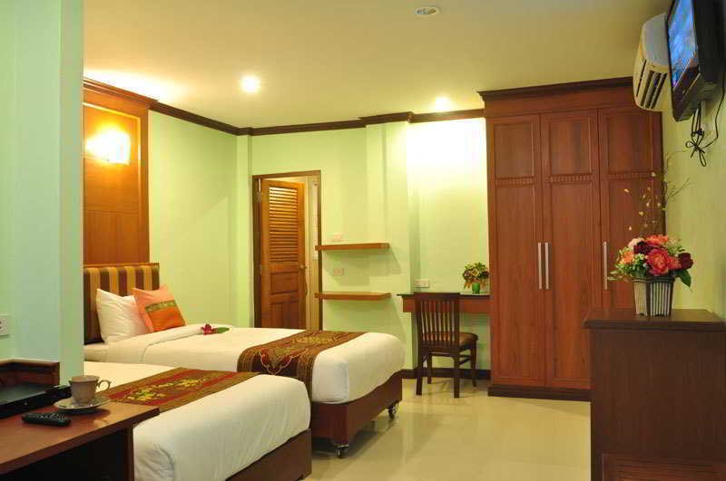 Sky Suites Bangkok Bagian luar foto