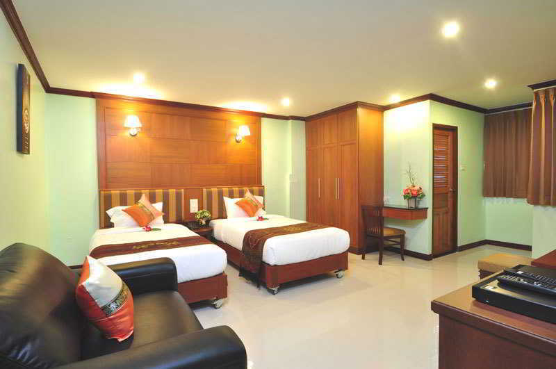 Sky Suites Bangkok Bagian luar foto