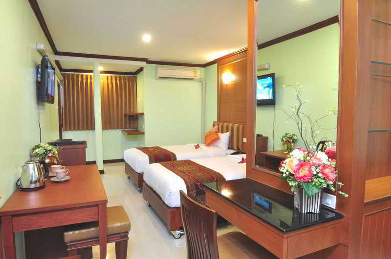 Sky Suites Bangkok Bagian luar foto